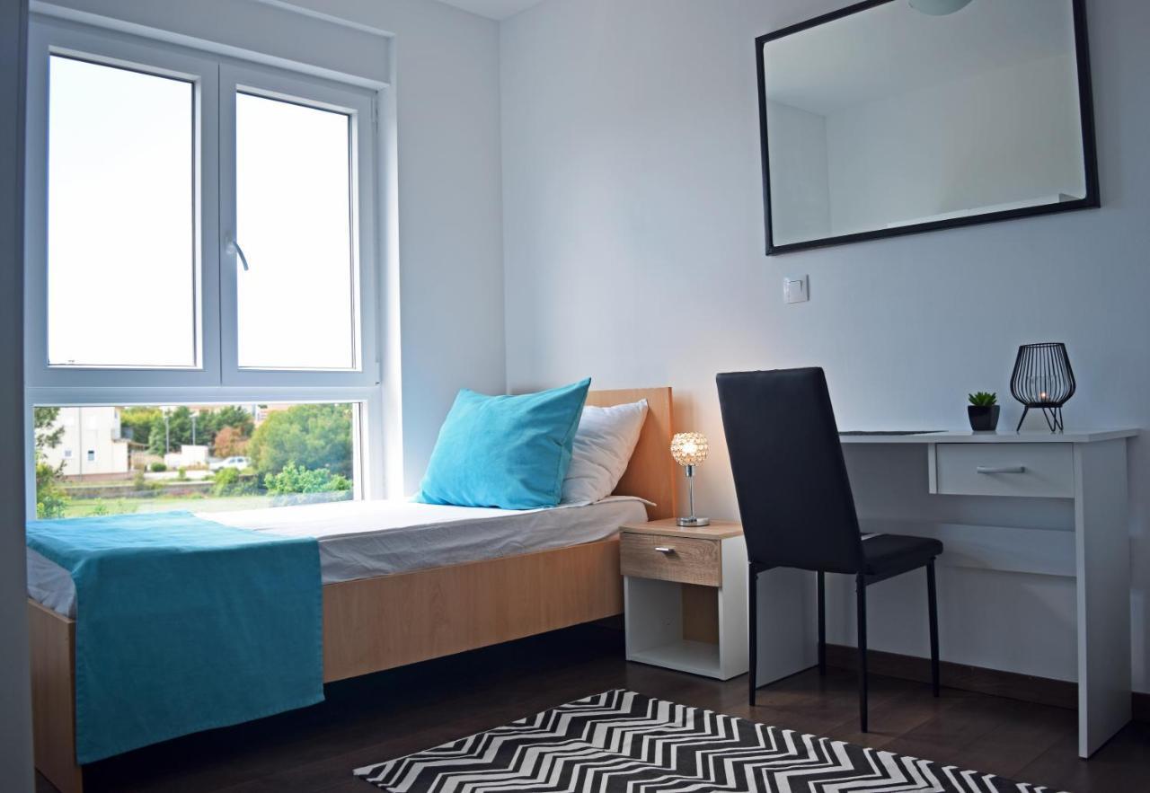 Apartment Summer Breeze Pula Exterior photo