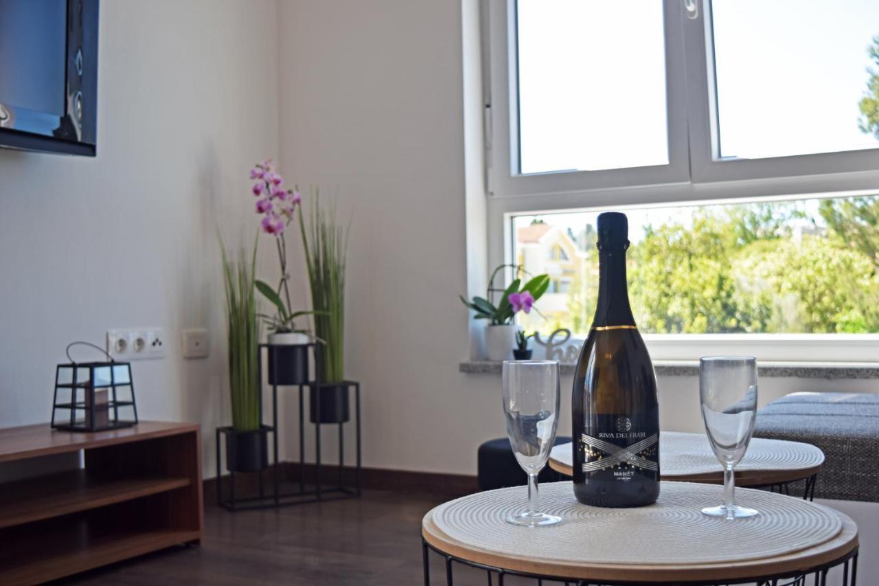 Apartment Summer Breeze Pula Exterior photo
