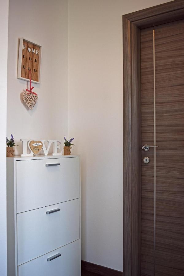 Apartment Summer Breeze Pula Exterior photo